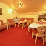Apartment Appartementhaus Alpenrose Wallgau