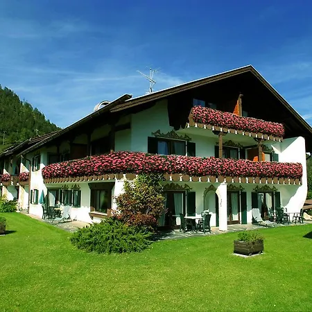 Appartementhaus Alpenrose Apartment Wallgau