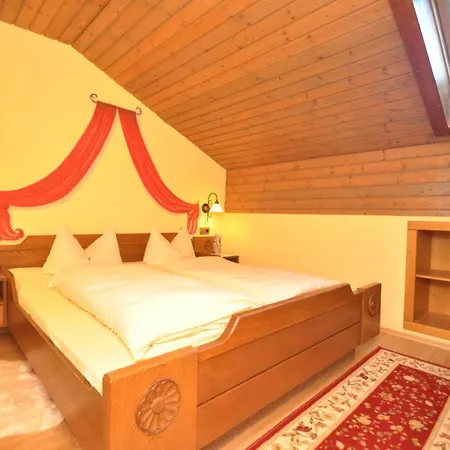 أبارتيمينتهاوس ألبن روز